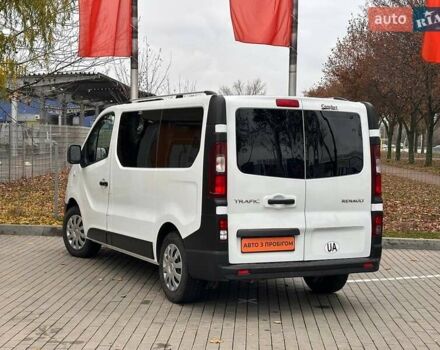 Белый Рено Трафик, объемом двигателя 1.6 л и пробегом 228 тыс. км за 16800 $, фото 7 на Automoto.ua
