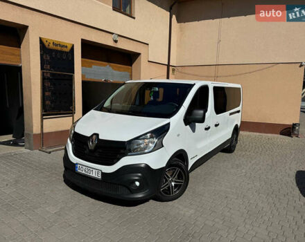 Белый Рено Трафик, объемом двигателя 1.6 л и пробегом 279 тыс. км за 16400 $, фото 2 на Automoto.ua