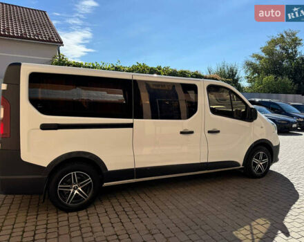 Белый Рено Трафик, объемом двигателя 1.6 л и пробегом 279 тыс. км за 16400 $, фото 12 на Automoto.ua