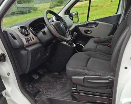 Белый Рено Трафик, объемом двигателя 1.6 л и пробегом 238 тыс. км за 9500 $, фото 18 на Automoto.ua