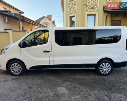 Белый Рено Трафик, объемом двигателя 1.6 л и пробегом 274 тыс. км за 18950 $, фото 4 на Automoto.ua