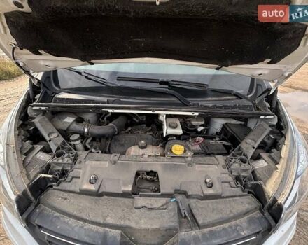 Білий Рено Трафік, об'ємом двигуна 1.6 л та пробігом 181 тис. км за 17600 $, фото 14 на Automoto.ua