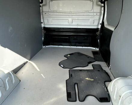 Белый Рено Трафик, объемом двигателя 1.6 л и пробегом 250 тыс. км за 16700 $, фото 10 на Automoto.ua