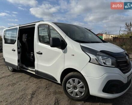 Білий Рено Трафік, об'ємом двигуна 1.6 л та пробігом 181 тис. км за 17600 $, фото 4 на Automoto.ua