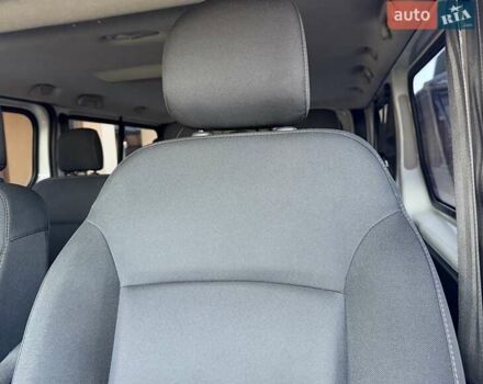 Белый Рено Трафик, объемом двигателя 1.6 л и пробегом 274 тыс. км за 18950 $, фото 96 на Automoto.ua