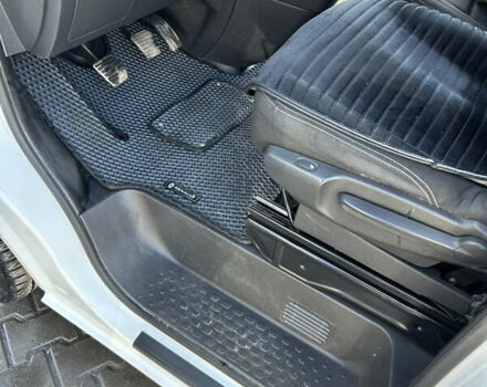 Білий Рено Трафік, об'ємом двигуна 1.6 л та пробігом 250 тис. км за 16700 $, фото 25 на Automoto.ua