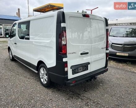 Білий Рено Трафік, об'ємом двигуна 1.6 л та пробігом 213 тис. км за 18600 $, фото 3 на Automoto.ua