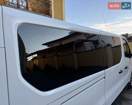 Белый Рено Трафик, объемом двигателя 1.6 л и пробегом 274 тыс. км за 18950 $, фото 43 на Automoto.ua