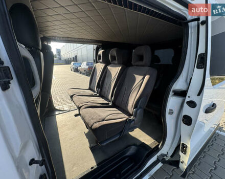 Белый Рено Трафик, объемом двигателя 1.6 л и пробегом 320 тыс. км за 12700 $, фото 49 на Automoto.ua