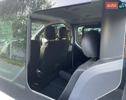 Белый Рено Трафик, объемом двигателя 1.6 л и пробегом 225 тыс. км за 15800 $, фото 26 на Automoto.ua