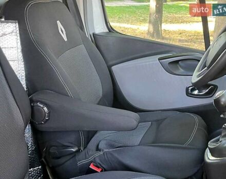 Белый Рено Трафик, объемом двигателя 1.6 л и пробегом 152 тыс. км за 15790 $, фото 22 на Automoto.ua