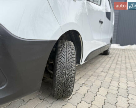 Белый Рено Трафик, объемом двигателя 1.6 л и пробегом 247 тыс. км за 16750 $, фото 10 на Automoto.ua