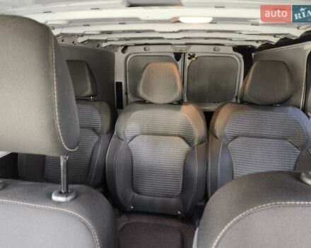 Белый Рено Трафик, объемом двигателя 1.6 л и пробегом 183 тыс. км за 16999 $, фото 17 на Automoto.ua