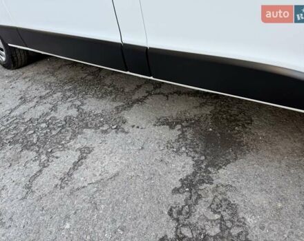 Белый Рено Трафик, объемом двигателя 1.6 л и пробегом 274 тыс. км за 18950 $, фото 30 на Automoto.ua