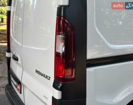 Белый Рено Трафик, объемом двигателя 1.6 л и пробегом 152 тыс. км за 15790 $, фото 13 на Automoto.ua