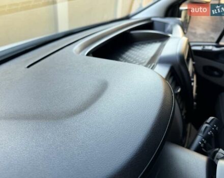 Белый Рено Трафик, объемом двигателя 1.6 л и пробегом 274 тыс. км за 18950 $, фото 105 на Automoto.ua