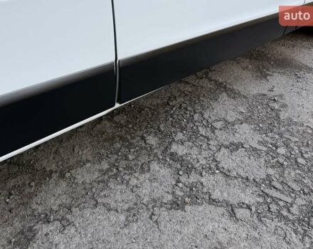 Белый Рено Трафик, объемом двигателя 1.6 л и пробегом 274 тыс. км за 18950 $, фото 46 на Automoto.ua