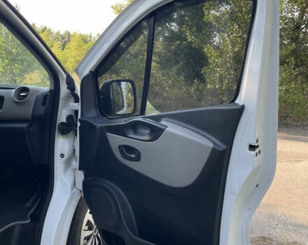 Белый Рено Трафик, объемом двигателя 1.6 л и пробегом 175 тыс. км за 14000 $, фото 23 на Automoto.ua