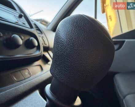 Белый Рено Трафик, объемом двигателя 1.6 л и пробегом 274 тыс. км за 18950 $, фото 106 на Automoto.ua