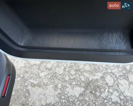 Белый Рено Трафик, объемом двигателя 1.6 л и пробегом 274 тыс. км за 18950 $, фото 131 на Automoto.ua