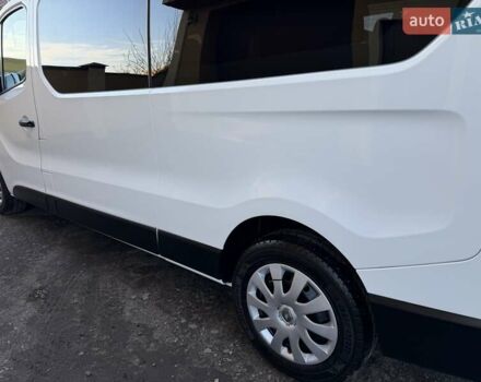 Белый Рено Трафик, объемом двигателя 1.6 л и пробегом 274 тыс. км за 18950 $, фото 47 на Automoto.ua