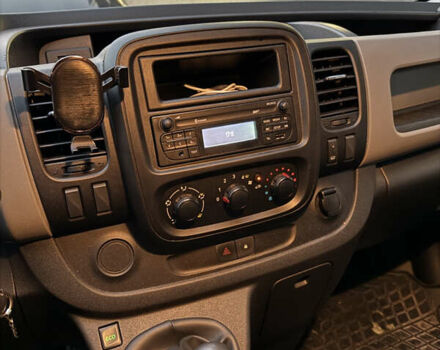 Білий Рено Трафік, об'ємом двигуна 1.6 л та пробігом 148 тис. км за 13000 $, фото 20 на Automoto.ua