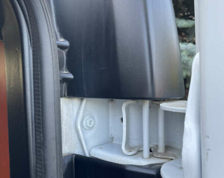 Белый Рено Трафик, объемом двигателя 1.6 л и пробегом 225 тыс. км за 15800 $, фото 52 на Automoto.ua