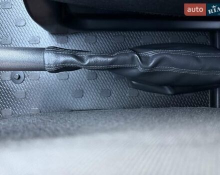 Белый Рено Трафик, объемом двигателя 1.6 л и пробегом 274 тыс. км за 18950 $, фото 102 на Automoto.ua