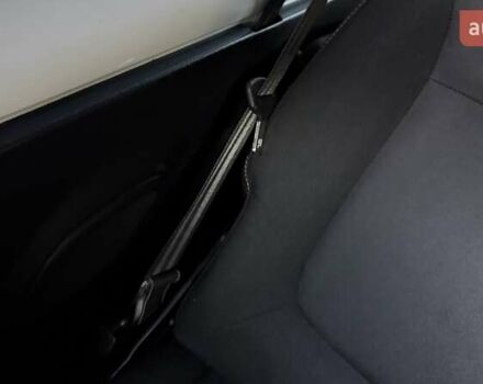 Белый Рено Трафик, объемом двигателя 1.6 л и пробегом 274 тыс. км за 18950 $, фото 143 на Automoto.ua