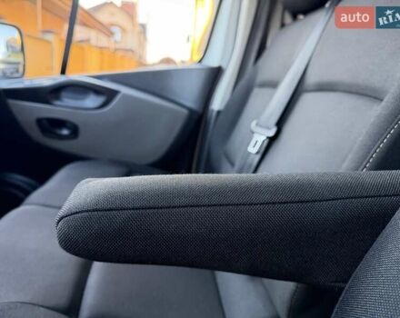 Белый Рено Трафик, объемом двигателя 1.6 л и пробегом 274 тыс. км за 18950 $, фото 98 на Automoto.ua