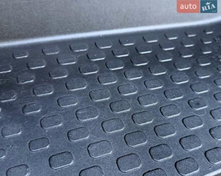 Белый Рено Трафик, объемом двигателя 1.6 л и пробегом 274 тыс. км за 18950 $, фото 139 на Automoto.ua