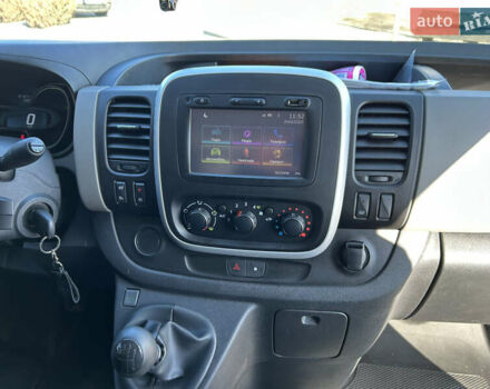 Белый Рено Трафик, объемом двигателя 1.6 л и пробегом 250 тыс. км за 16700 $, фото 14 на Automoto.ua