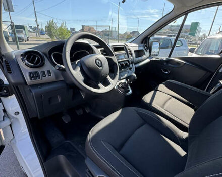 Белый Рено Трафик, объемом двигателя 1.6 л и пробегом 249 тыс. км за 19600 $, фото 11 на Automoto.ua