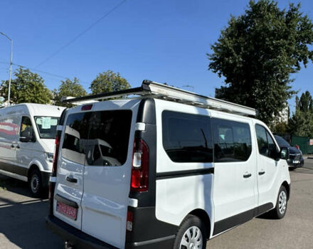 Белый Рено Трафик, объемом двигателя 1.6 л и пробегом 249 тыс. км за 19600 $, фото 9 на Automoto.ua