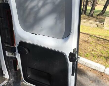 Белый Рено Трафик, объемом двигателя 1.6 л и пробегом 183 тыс. км за 16999 $, фото 5 на Automoto.ua
