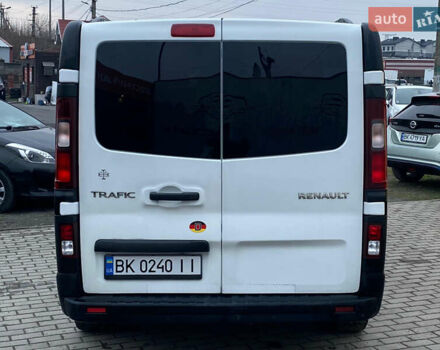 Белый Рено Трафик, объемом двигателя 1.6 л и пробегом 251 тыс. км за 15900 $, фото 2 на Automoto.ua