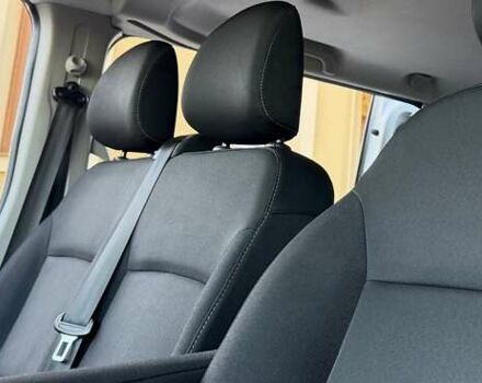 Белый Рено Трафик, объемом двигателя 1.6 л и пробегом 274 тыс. км за 18950 $, фото 64 на Automoto.ua