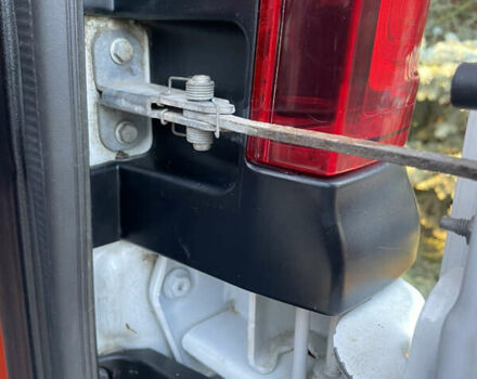 Белый Рено Трафик, объемом двигателя 1.6 л и пробегом 225 тыс. км за 15800 $, фото 51 на Automoto.ua