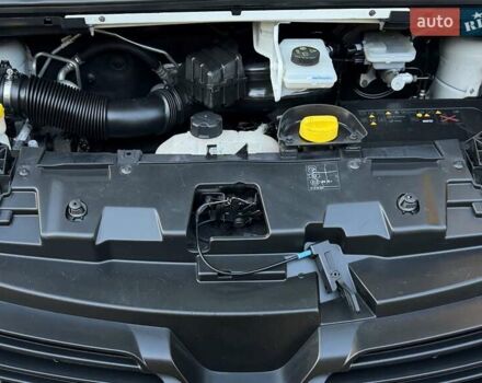 Белый Рено Трафик, объемом двигателя 1.6 л и пробегом 274 тыс. км за 18950 $, фото 57 на Automoto.ua