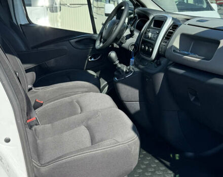 Белый Рено Трафик, объемом двигателя 1.6 л и пробегом 249 тыс. км за 19600 $, фото 18 на Automoto.ua