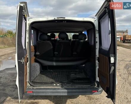 Білий Рено Трафік, об'ємом двигуна 1.6 л та пробігом 181 тис. км за 17600 $, фото 8 на Automoto.ua