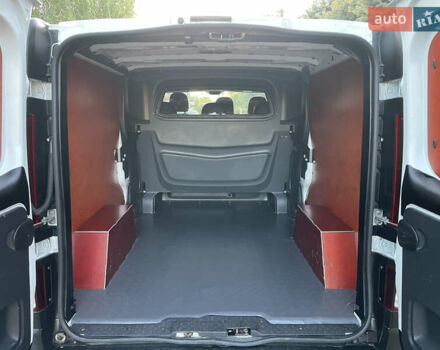 Белый Рено Трафик, объемом двигателя 1.6 л и пробегом 225 тыс. км за 15800 $, фото 60 на Automoto.ua