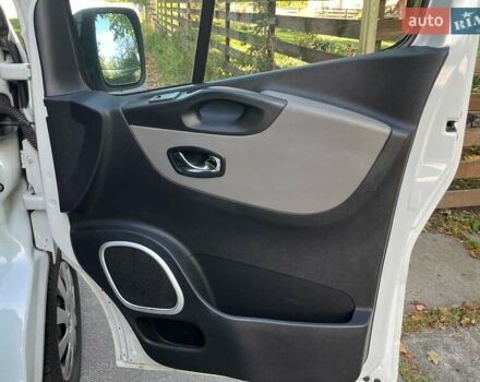 Белый Рено Трафик, объемом двигателя 1.6 л и пробегом 152 тыс. км за 15790 $, фото 18 на Automoto.ua