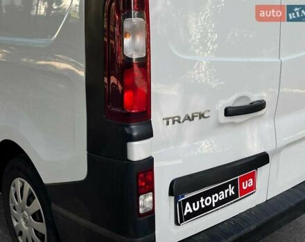 Белый Рено Трафик, объемом двигателя 1.6 л и пробегом 152 тыс. км за 15790 $, фото 14 на Automoto.ua
