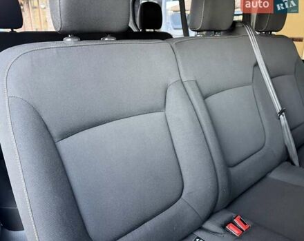 Белый Рено Трафик, объемом двигателя 1.6 л и пробегом 274 тыс. км за 18950 $, фото 78 на Automoto.ua