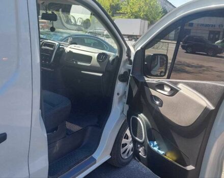 Белый Рено Трафик, объемом двигателя 1.6 л и пробегом 283 тыс. км за 13300 $, фото 4 на Automoto.ua