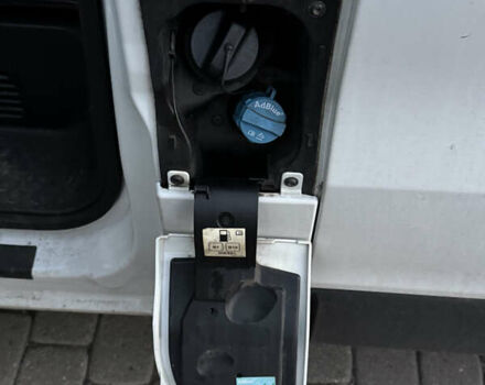 Білий Рено Трафік, об'ємом двигуна 1.6 л та пробігом 148 тис. км за 13000 $, фото 16 на Automoto.ua