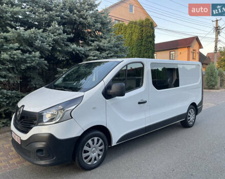 Белый Рено Трафик, объемом двигателя 1.6 л и пробегом 225 тыс. км за 15800 $, фото 3 на Automoto.ua