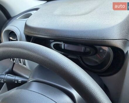 Белый Рено Трафик, объемом двигателя 1.6 л и пробегом 274 тыс. км за 18950 $, фото 107 на Automoto.ua