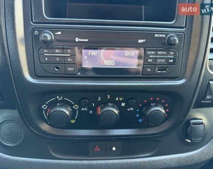 Белый Рено Трафик, объемом двигателя 1.6 л и пробегом 274 тыс. км за 18950 $, фото 122 на Automoto.ua